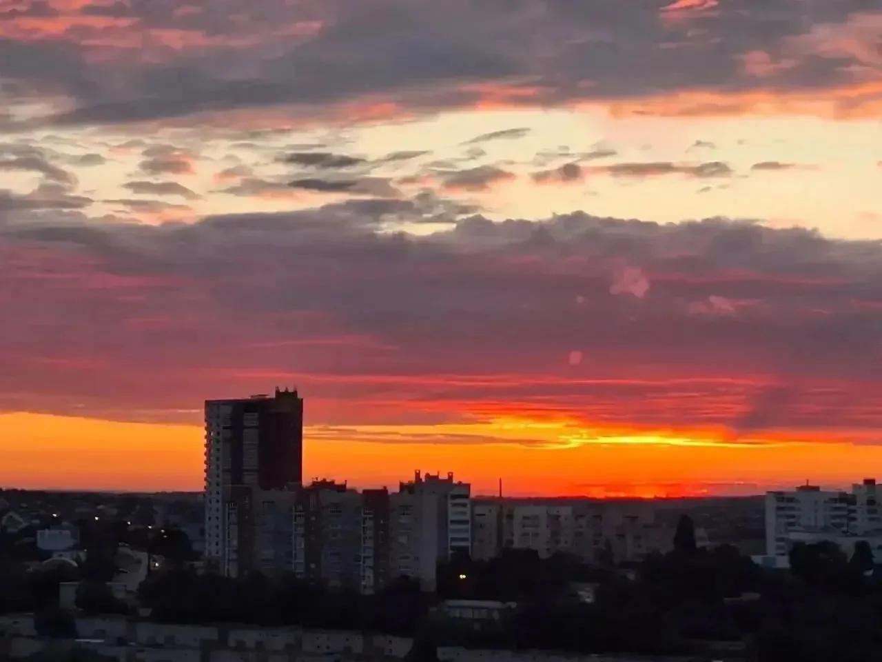 Красивое небо Белгорода❤️

 Белгородский Вестник | ЧП и Новости Приграничья