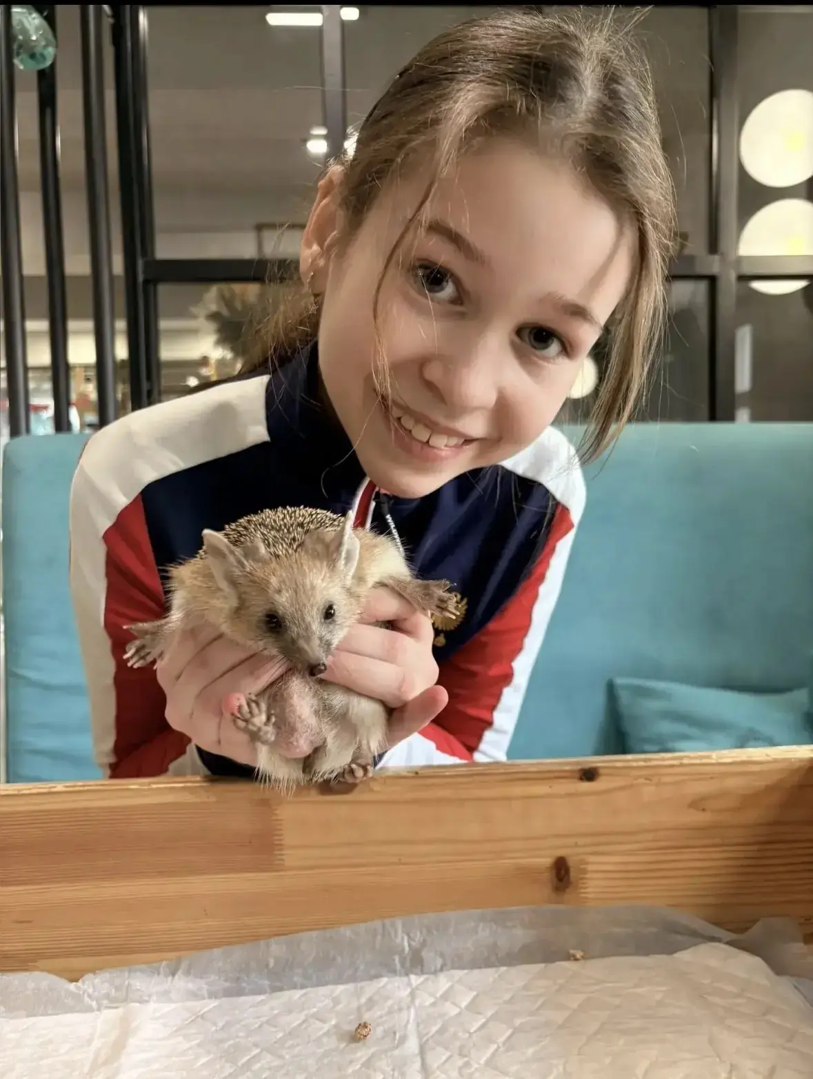 ⚡️ШКОЛЬНЫЕ ПРИВЕТЫ⚡️

 Знакомьтесь, это Полина — энергичная чемпионка из 5 «Н» класса! 👍

💃 И этим