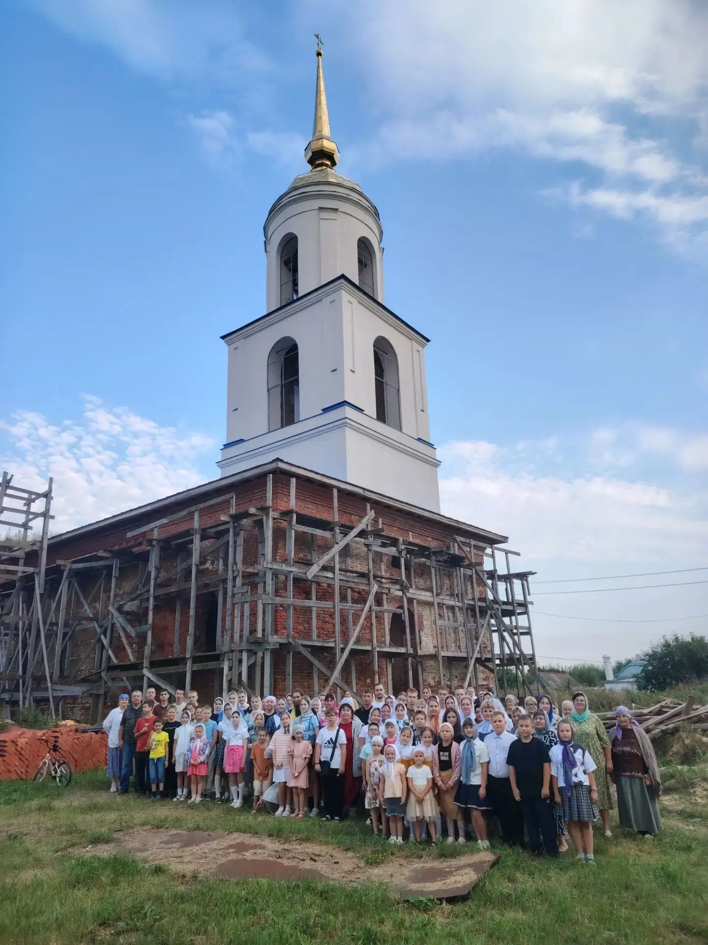 🕊️В храме Покрова Пресвятой Богородицы прошёл молебен на начало учебного года. По слож...