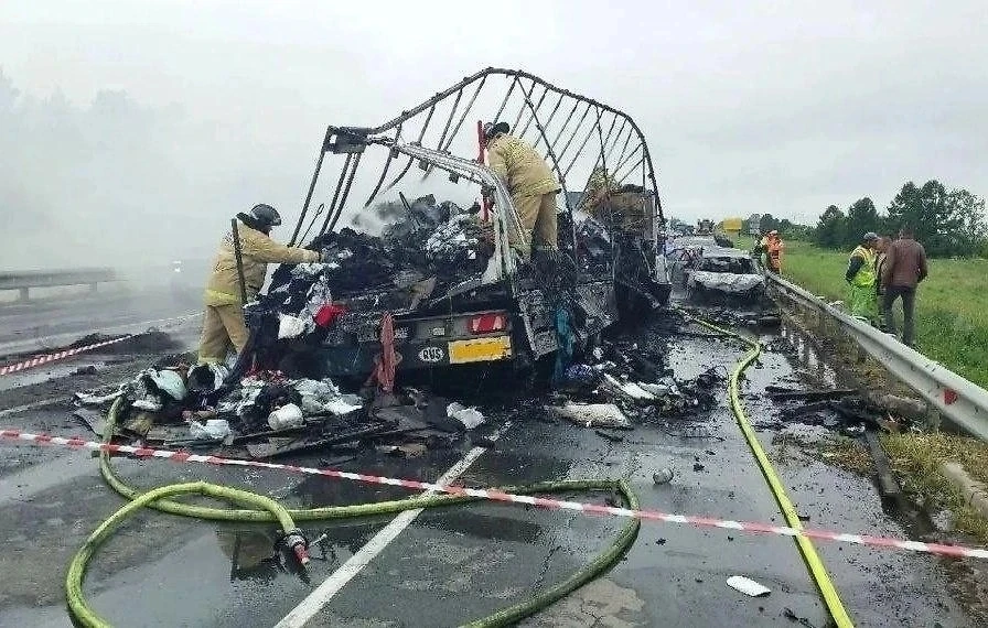 🚨 Смертельное ДТП на трассе М-5 в Самарской области.