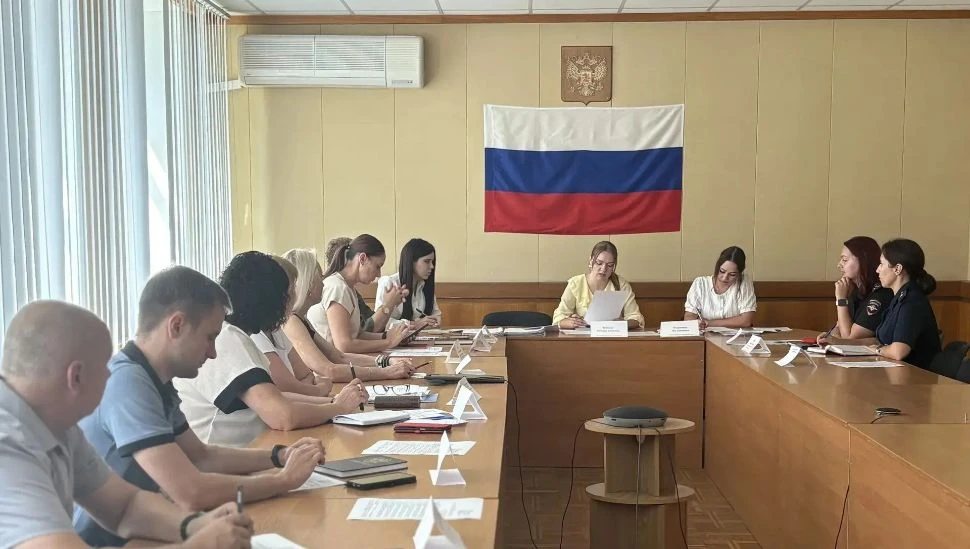 ⚠️ В Бердянске на заседании комиссии рассмотрели нарушения, допущенные несовершеннолетними