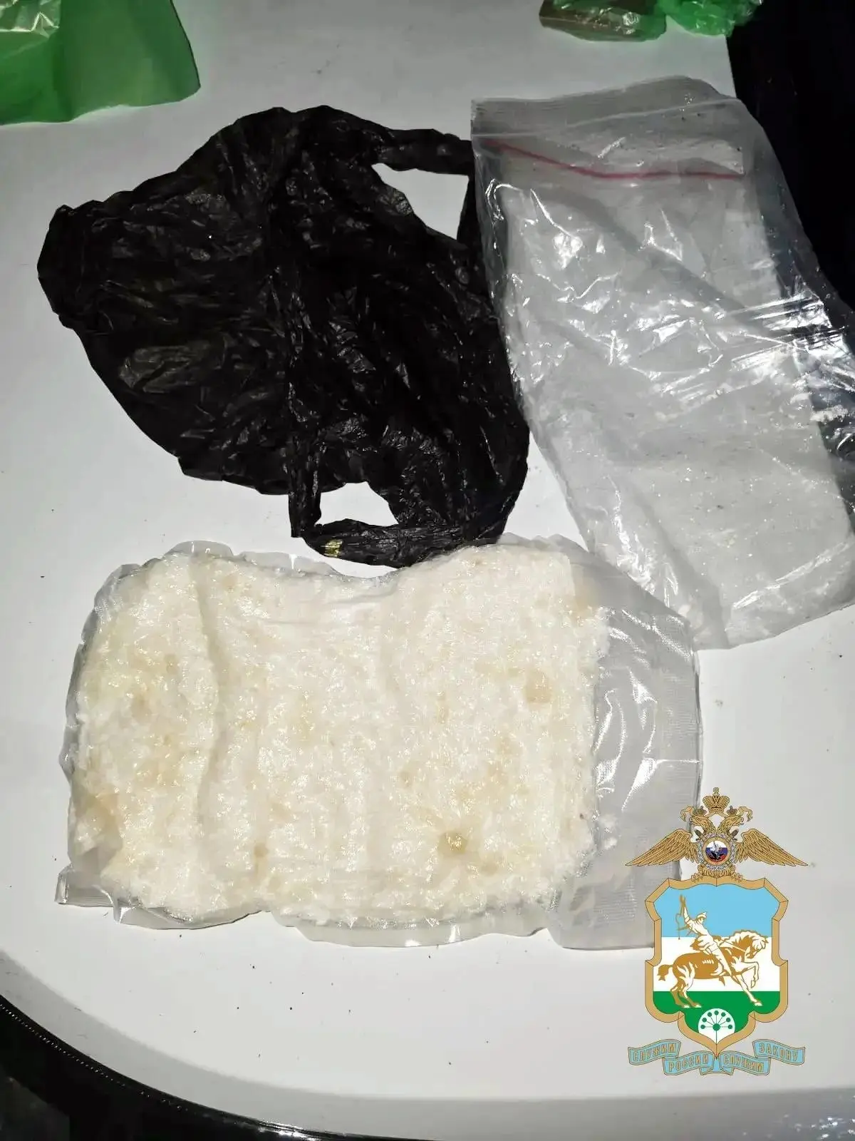 ⚡️ В Иглинском районе Башкирии задержали двух наркокурьеров с 1 кг синтетического нарко...