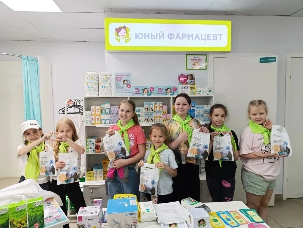 Образовательная - досуговая программа "Встреча друзей", проводимая педагогами музыкально-эстетическо