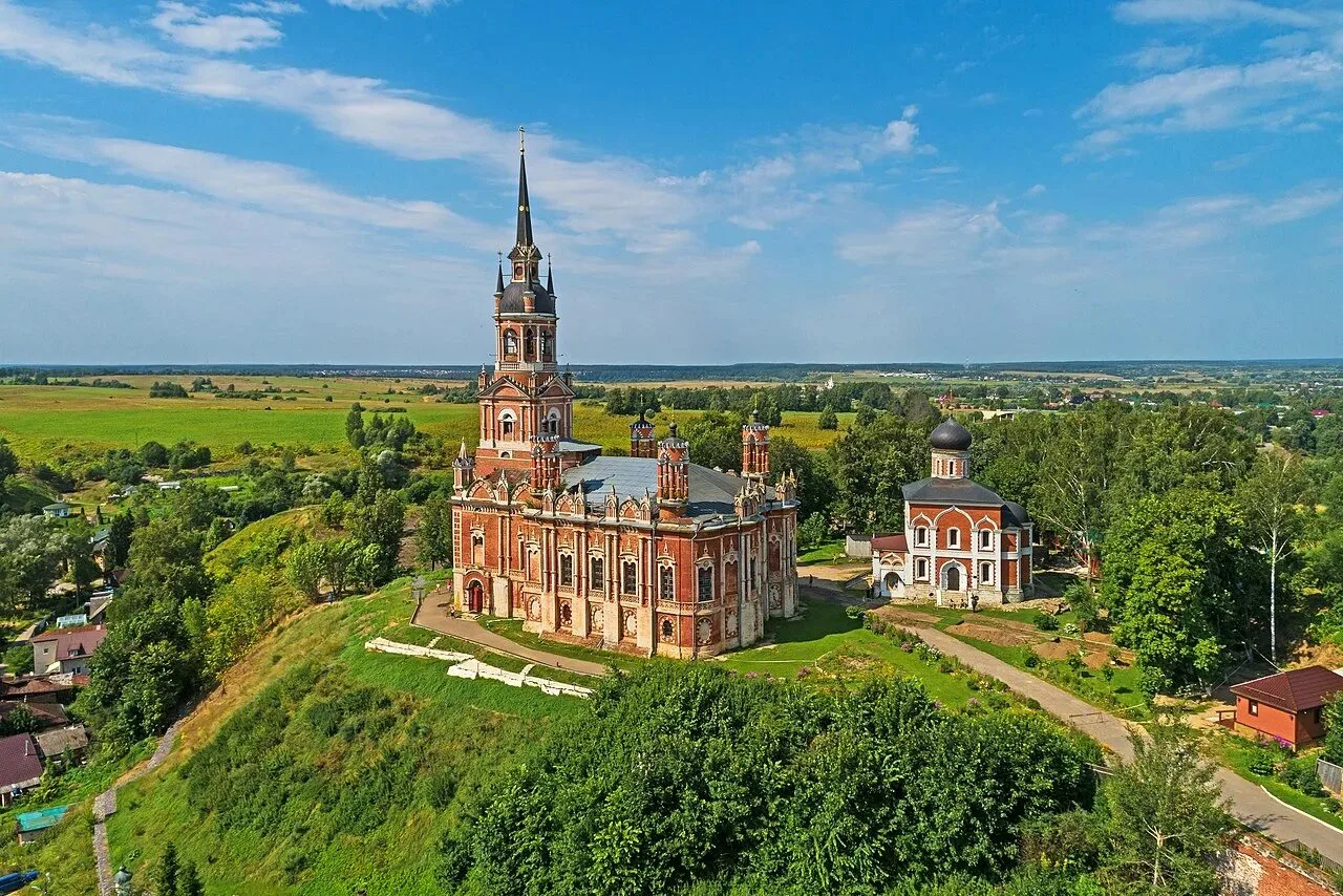 Город с самой высокой точкой Подмосковья

История Можайска началась в 1232 году. Что здесь посмотрет