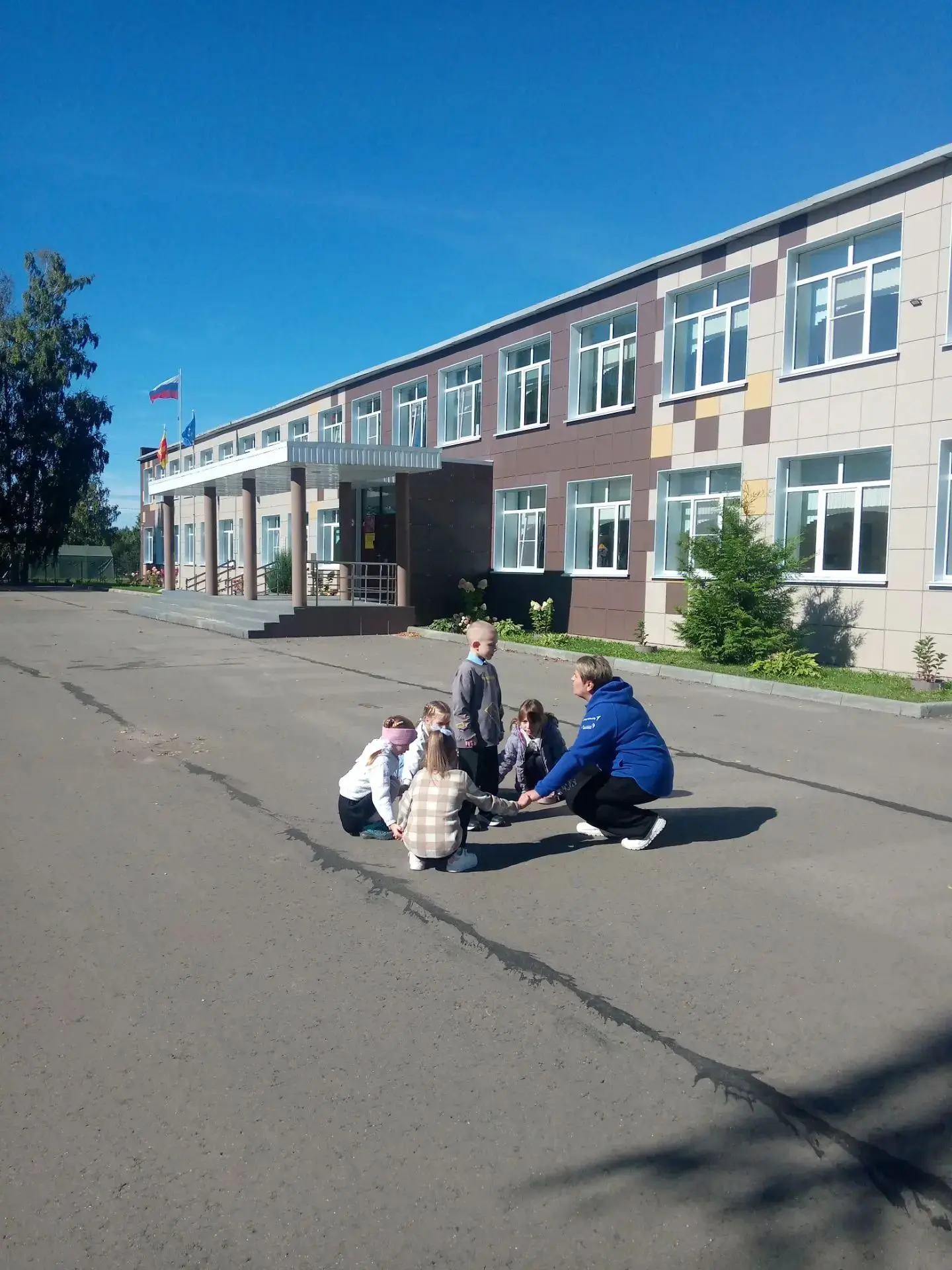 🤝 В Тверской области реализуется региональный проект «Выходи во двор – поиграем!». Его...