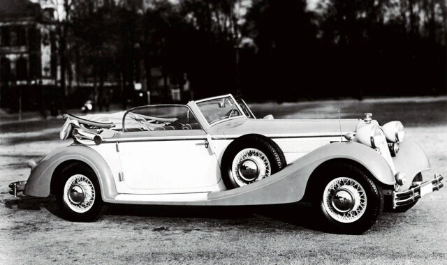 Это роскошный немецкий автомобиль Horch 853, с 5-ти литровым движком мощностью 100 лоша...