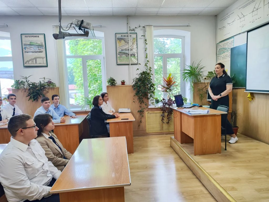 В ВлТЖТ – филиале РГУПС прошел классный час, посвященный Международному дню защиты детей. Мероприяти