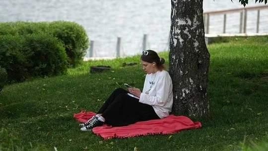 Известия 
3 часа назад
Шульгина: одиноких россиянок надо освободить от работы по пятницам 
ть 
Одино