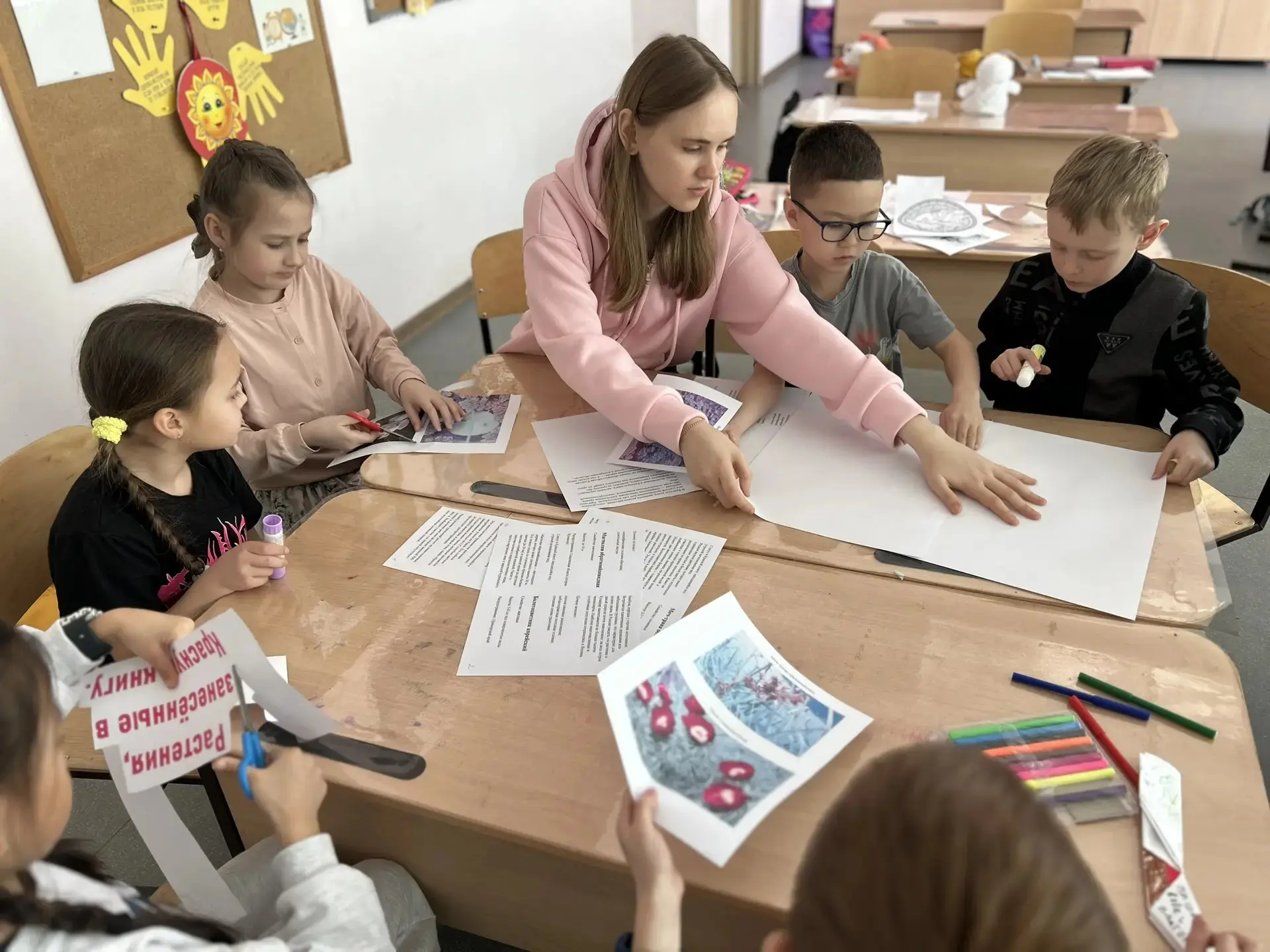 Лагерь «Профессиональный взлёт» набирает обороты! 🚀  ⏰Как же быстро летит время, когда интересно! Вс