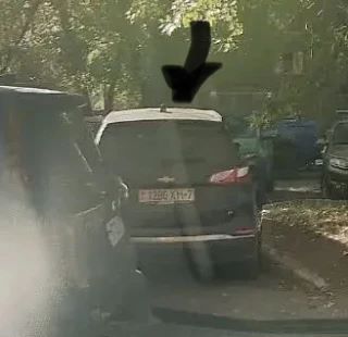 Вот нашелся Гондон, есть ещё видео, как он три раза в одно и то же место долбился. Ну ч...