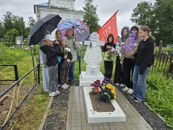 В преддверии Дня Государственного флага Российской Федерации наша команда провела мероп...