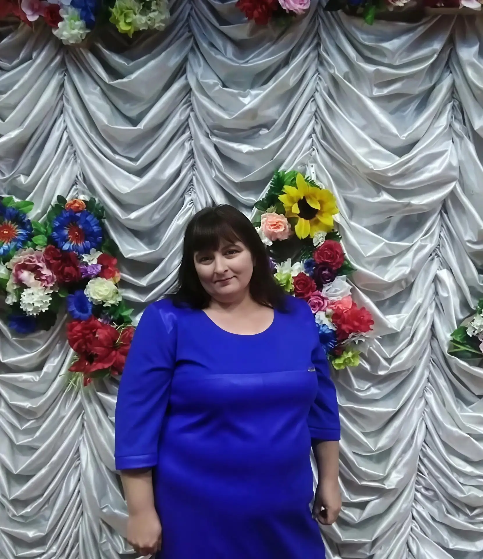 🌹🥳Поздравляем Спивак Наталью Анатольевну, повара нашей школы, с днём рождения! 🎉💐