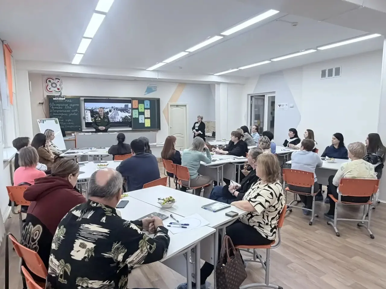🧑‍🧑‍🧒‍🧒Вот и пролетела череда родительских собраний, охватившая все классы с 1 по 11. Это всегда важ