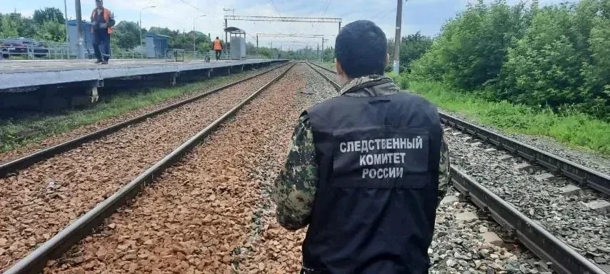🚂Грузовой поезд насмерть сбил мужчину в Самарской области.

❗Предварительно установлено, что вечеро