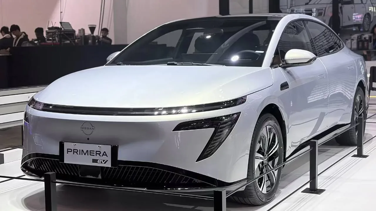 Nissan неожиданно воскресил легендарную Primera спустя почти 20 лет (!) после её исчезн...