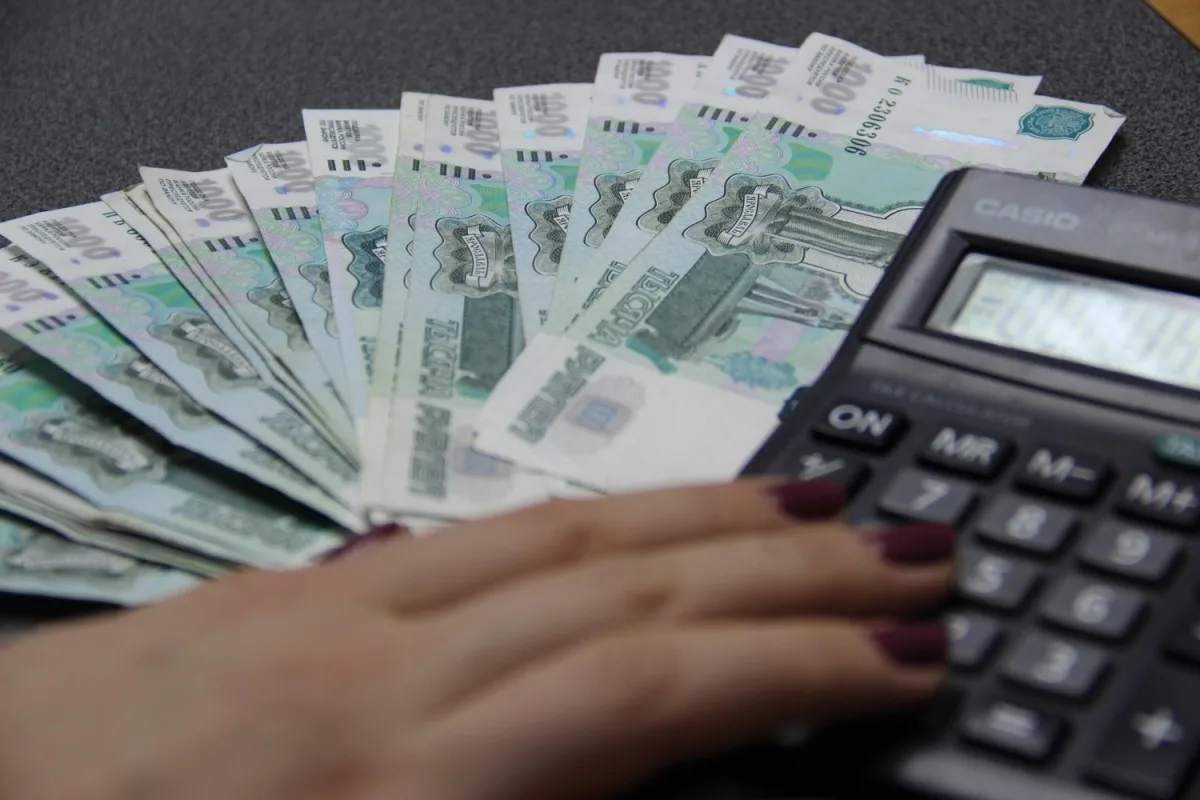 Средняя зарплата в Петербурге достигла 128,2 тысячи рублей — на 20 тысяч больше, чем в ...