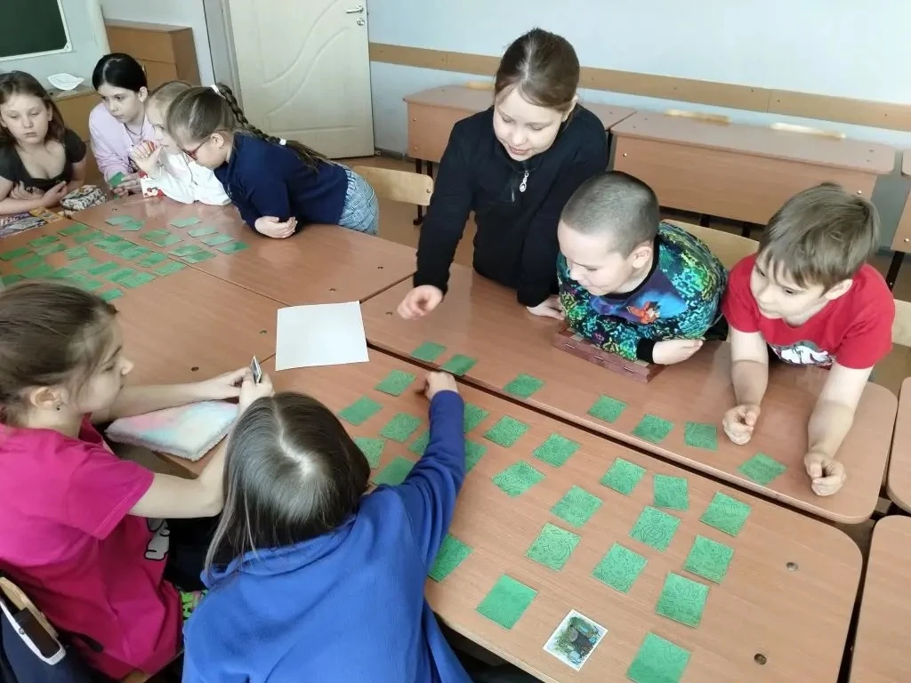 🌿 Весна — время добрых дел! В гимназии продолжается лагерная смена «Орлята-экологи» 🌍  За четыре дня