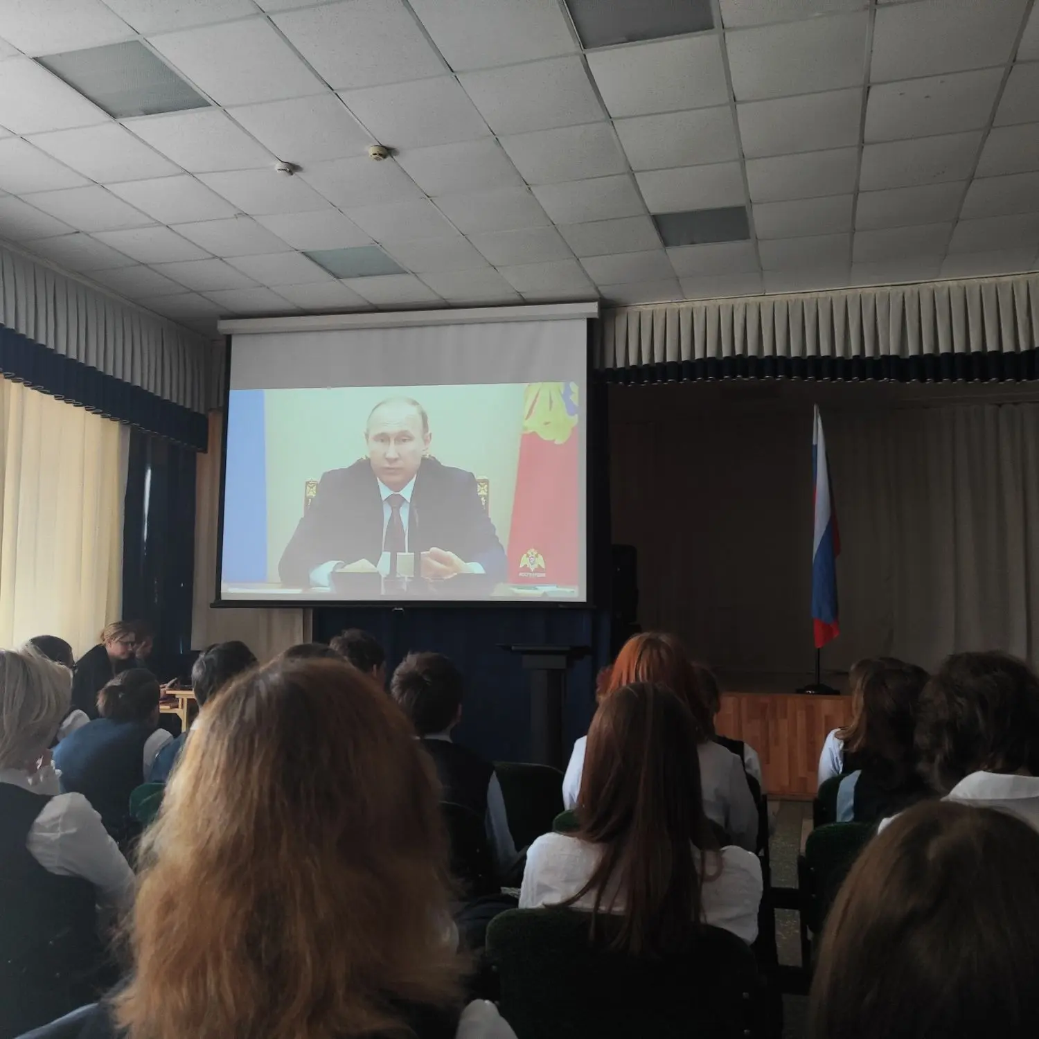 Безопасность превыше всего: встреча с Росгвардией в нашей гимназии  В рамках системной работы по про