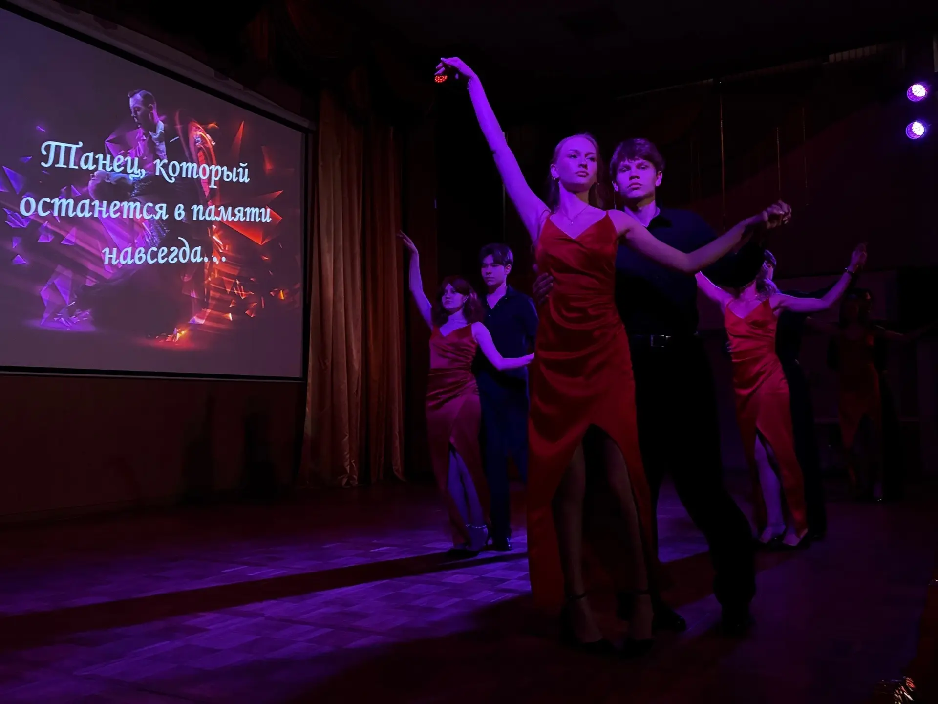 🎓✨ ПОСЛЕДНИЙ ЗВОНОК ДЛЯ 9-Х И 11-Х КЛАССОВ! ✨🎓  26 мая, в нашей гимназии прозвенели Последние звонки