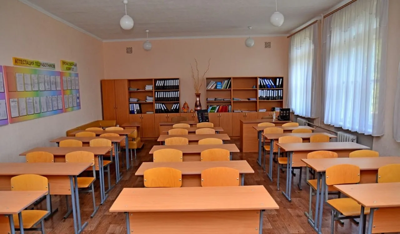 ❗️ Почти 90% школ ДНР начнут учебный год очно