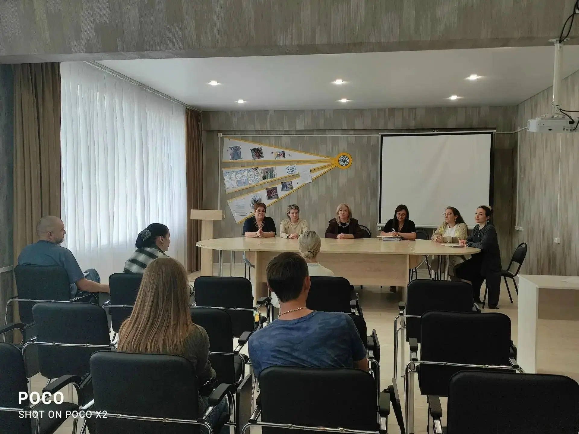 Сегодня стартовал очередной курс Школы приёмных родителей.