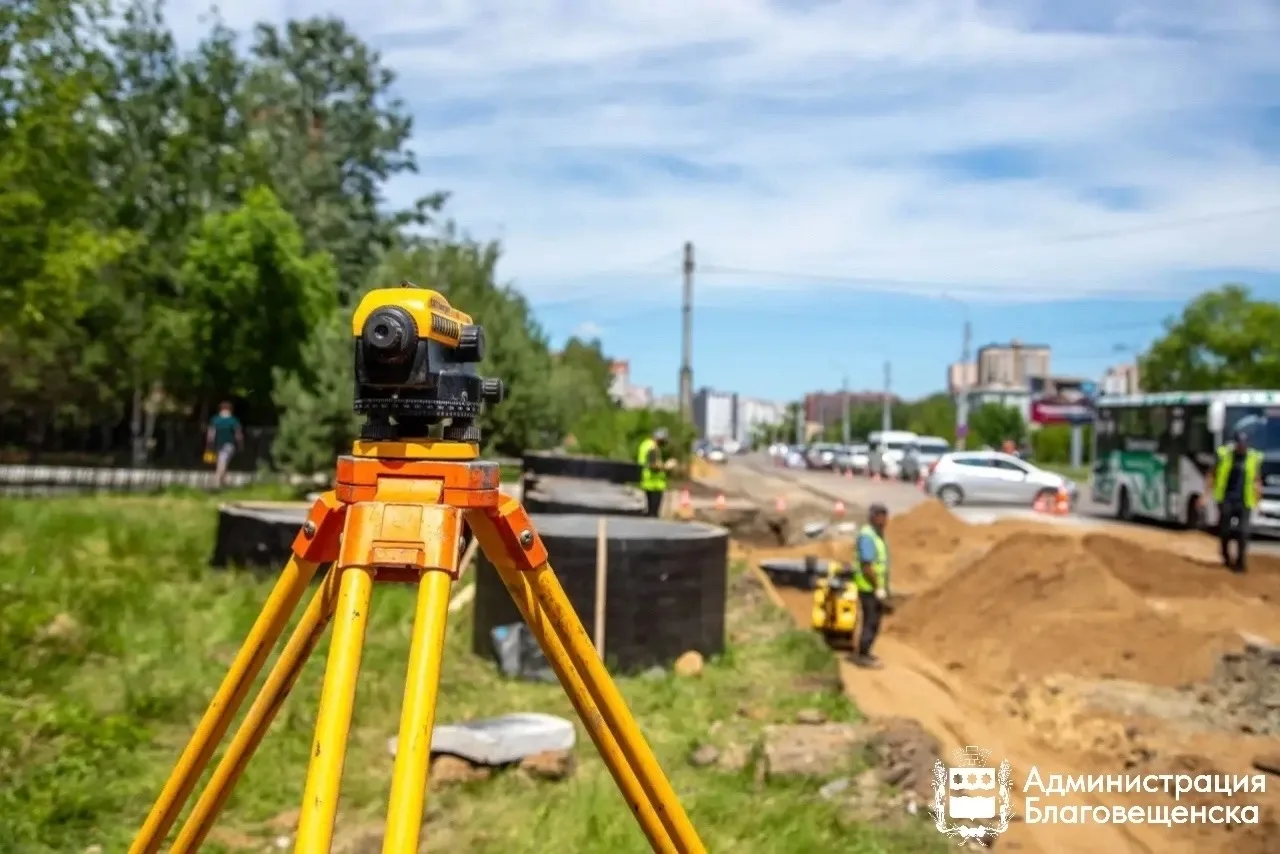 🛣️ В Благовещенске ремонтируются семь основных дорог: как проходит дорожная кампания 🚧