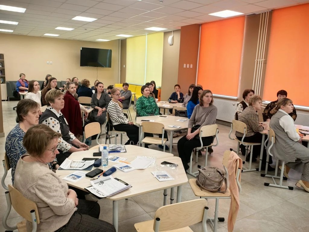 📌26.02.26 на базе  МБОУ СШ14 состоялся городской  семинар-практикум «Работа с текстом как средство ф