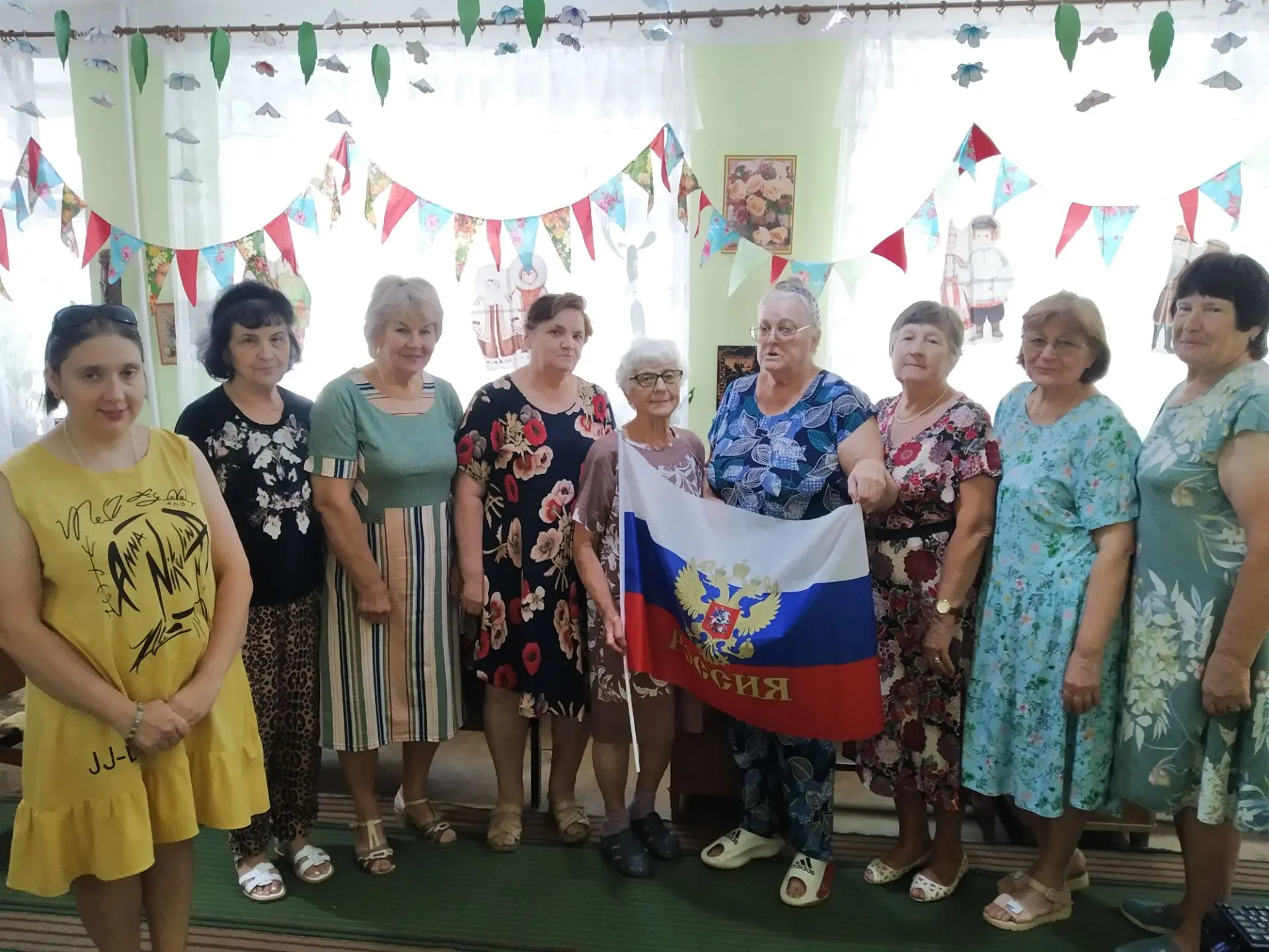 В преддверии Дня Государственного флага Российской Федерации в Университете третьего во...