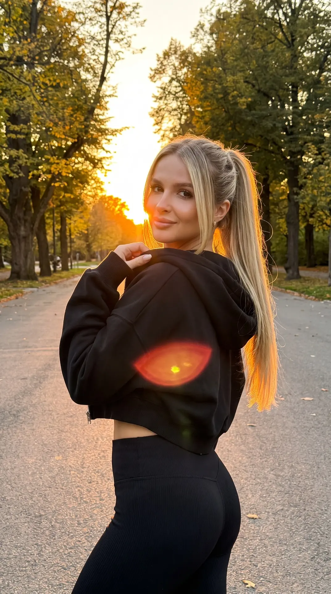 Лицо не менять, сходство 100%.