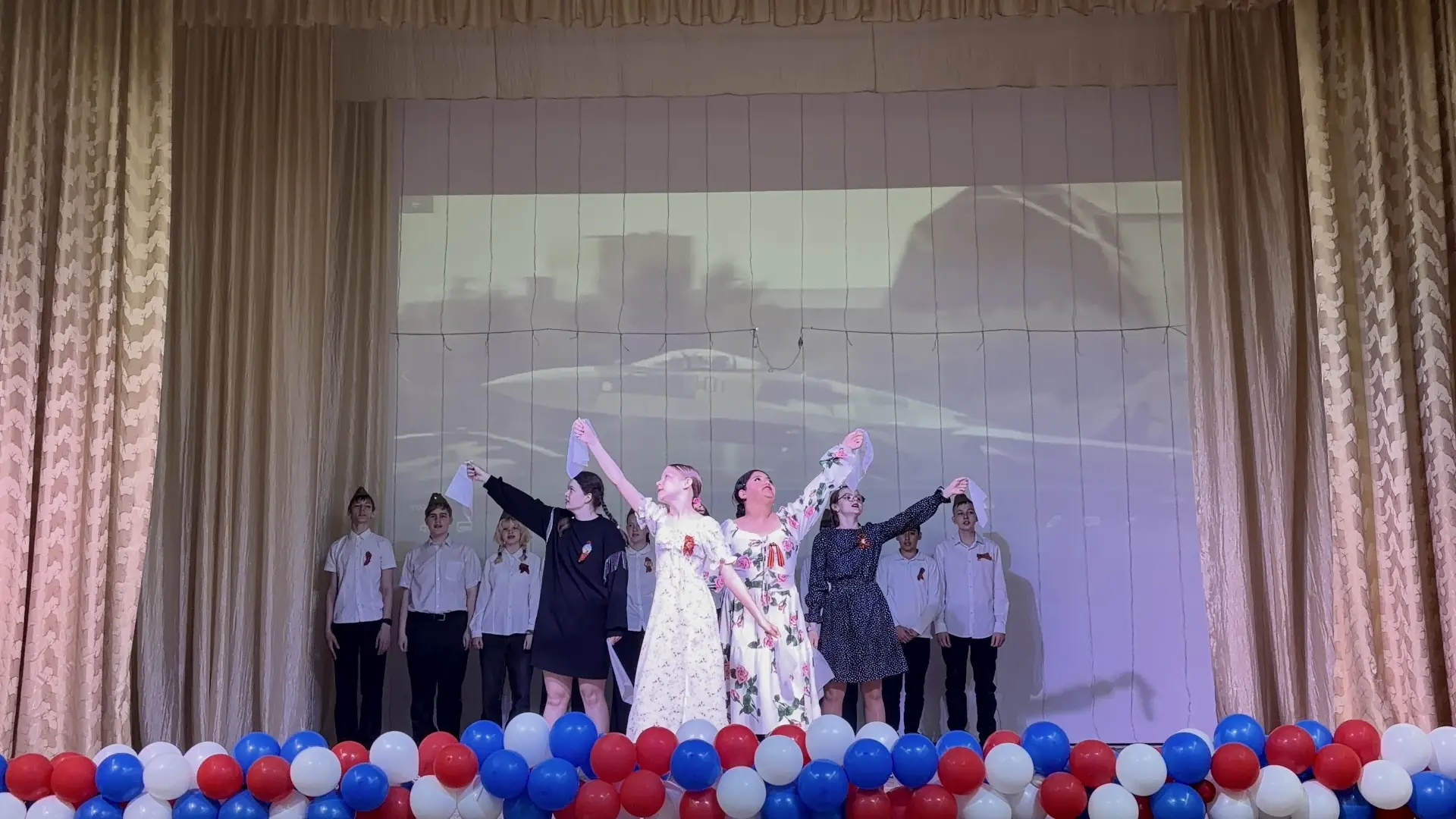 🎤 «Мелодии нашей Родины» — музыка, объединяющая поколения! 🎤  8 мая в нашей школе состоялся второй к