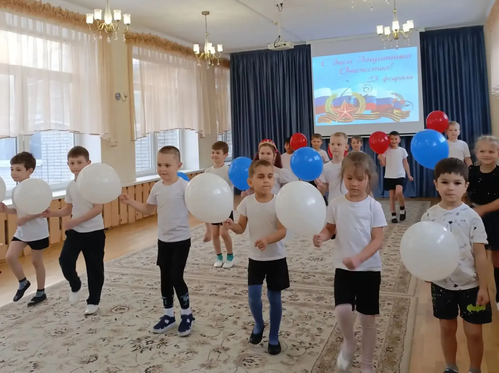 "Мой папа - защитник!"🇷🇺⭐️🇷🇺 На предпраздничной неделе в нашем детском саду прошли мероприятия, посв