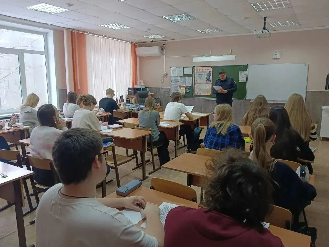 🚨Профилактическая встреча с представителем правопорядка   В нашей школе состоялась важная встреча уч