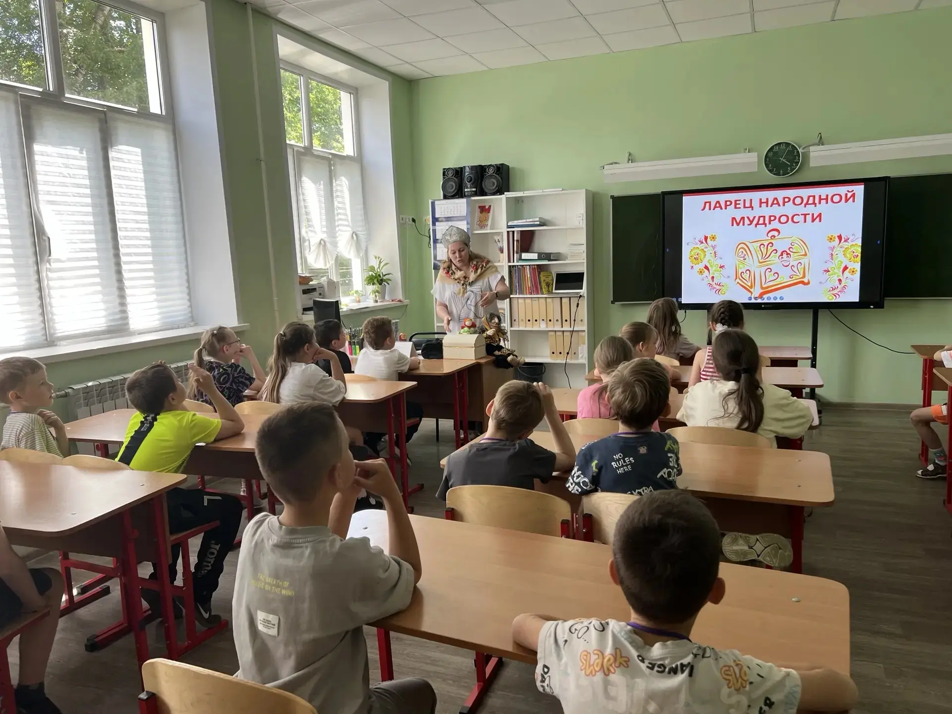 Мероприятие "Ларец народной мудрости" для ребят- орлят 1,2 отрядов провела начальник ла...