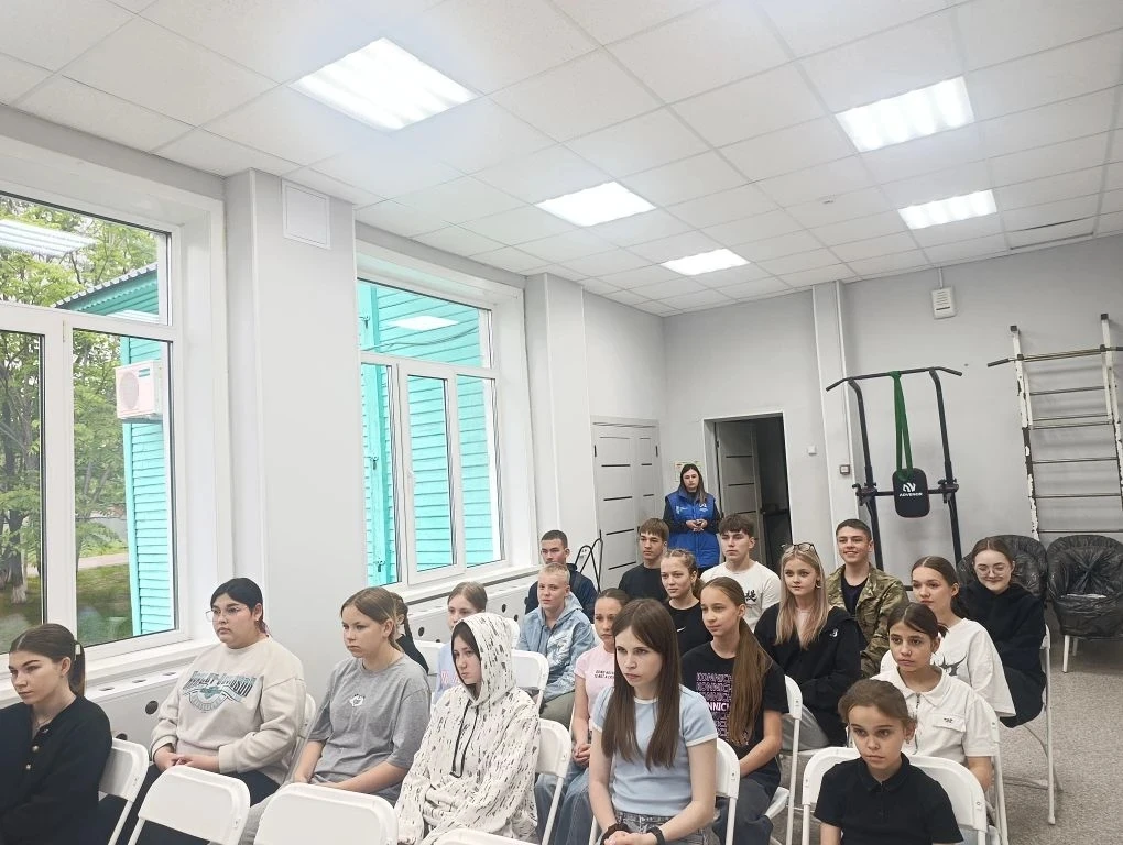 На базе молодежного центра прошел патриотический кинопоказ фильма "Сила" в рамках краев...