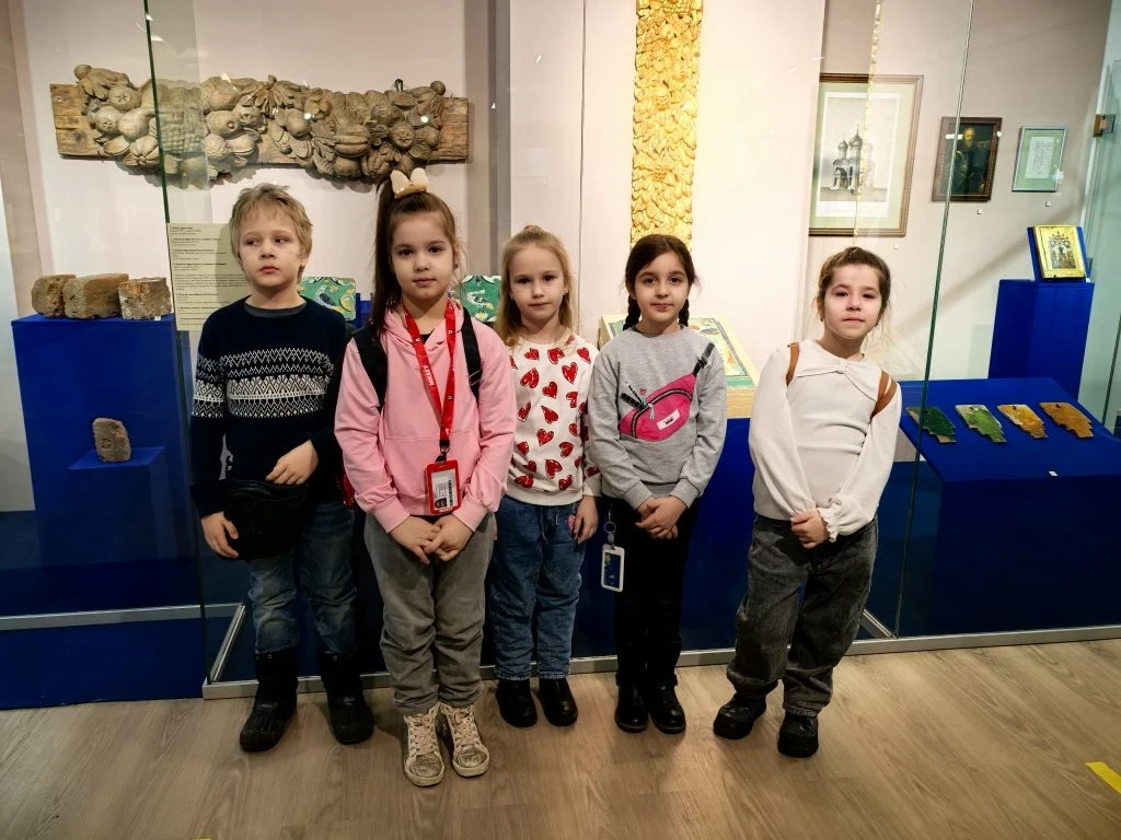 🏛️ 1«Б» завершил олимпиаду «Музеи, парки, усадьбы» ярким финалом!  Наши первоклассники достойно прош