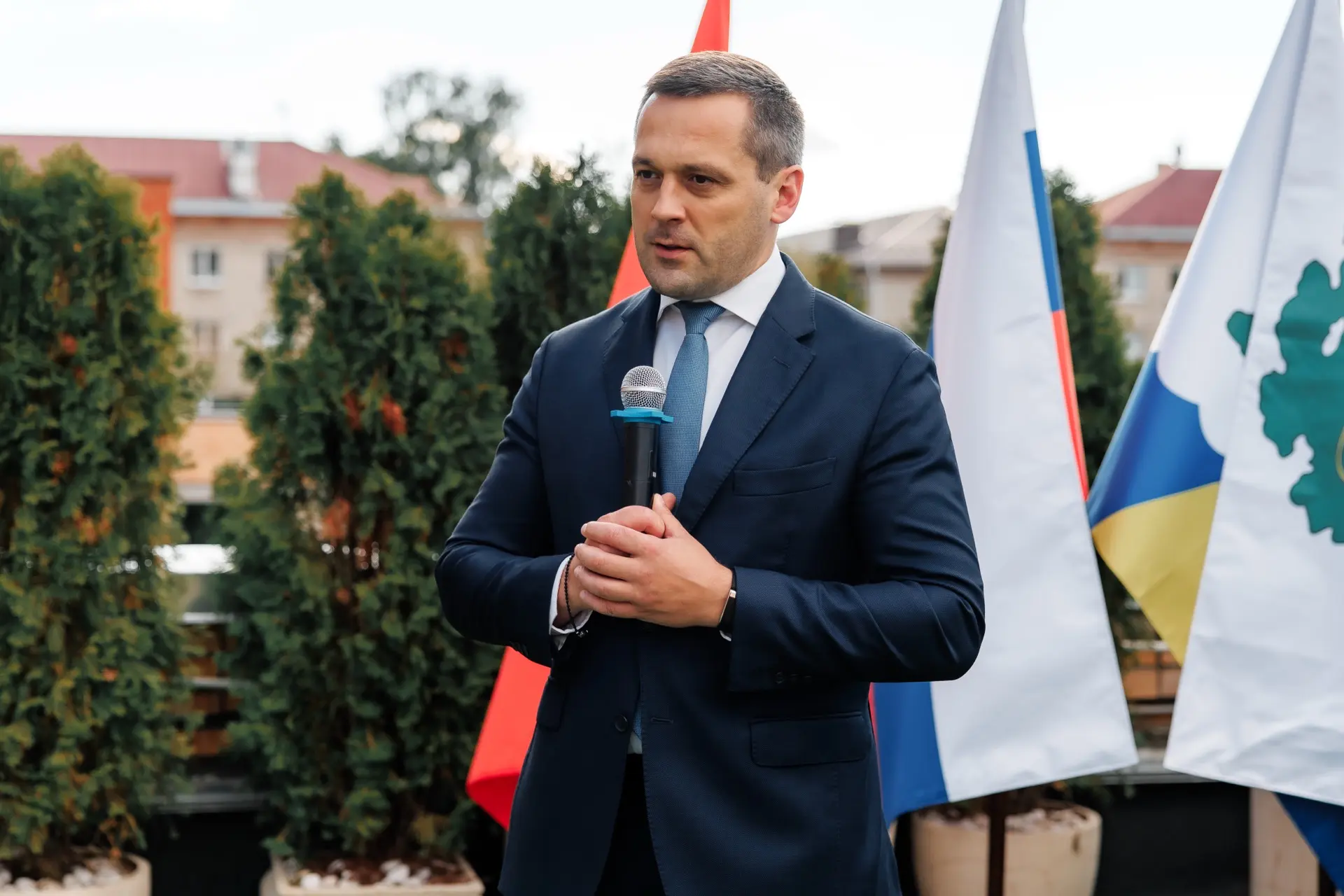 🇷🇺 По доброй традиции вручил первые паспорта юным жителям нашего наукограда