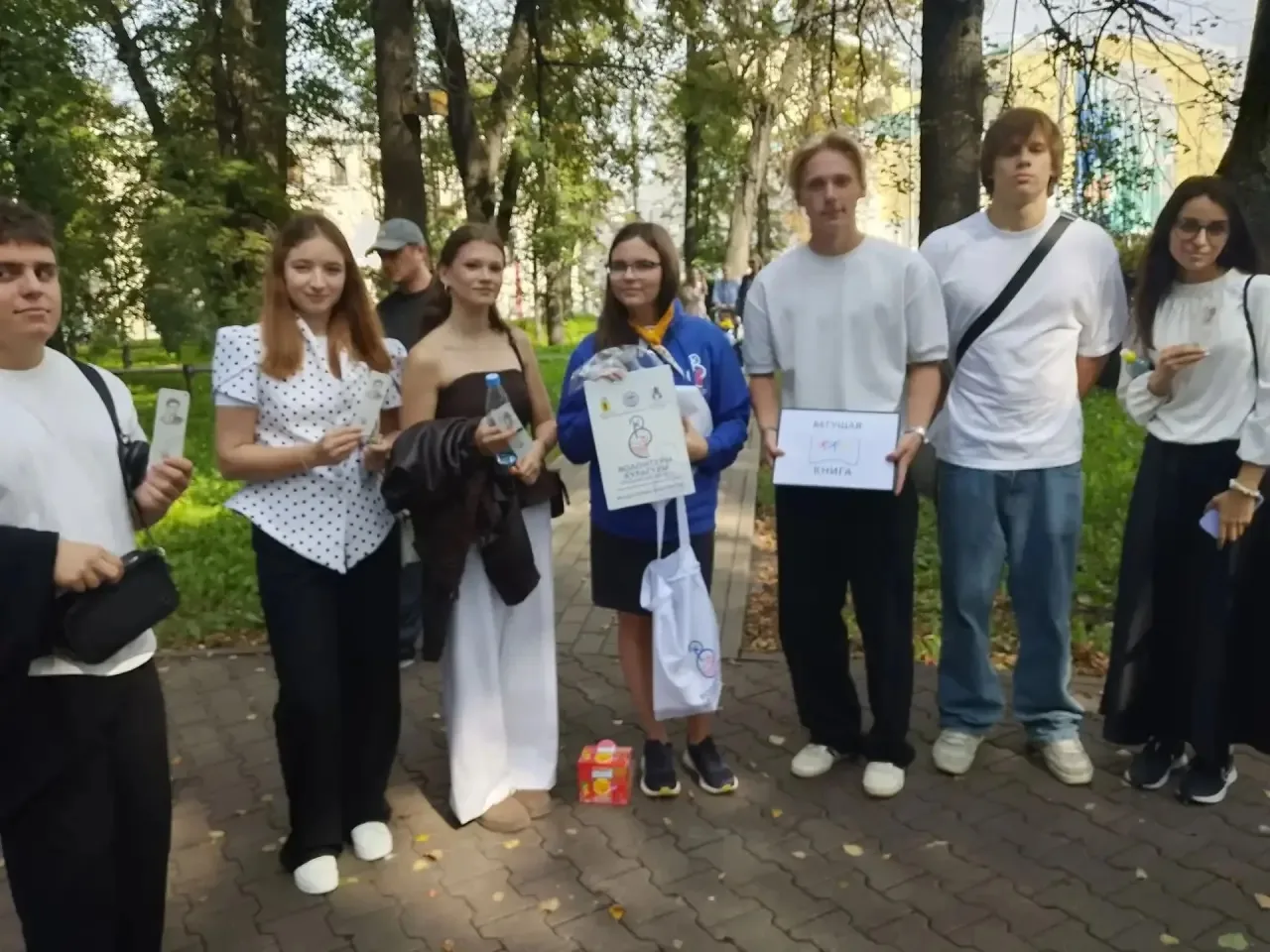 Ярославцы бегали за книгами