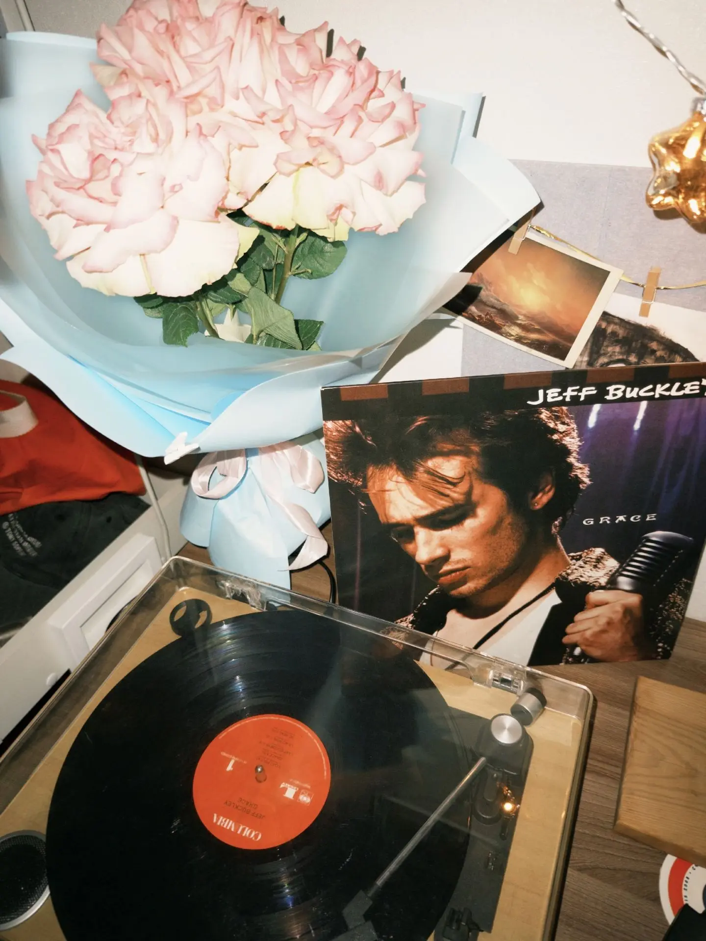 💿 Вечер для тех, кто любит слушать музыку, а не включать её фоном своей бытовой жизни