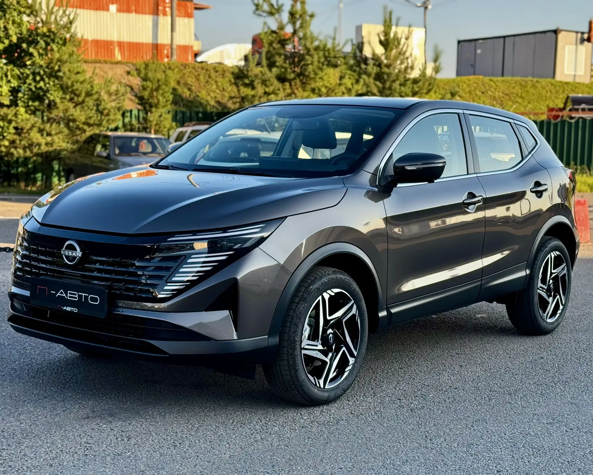 🗣Ещё одна машина для семьи Михаила — на этот раз Nissan Qashqai