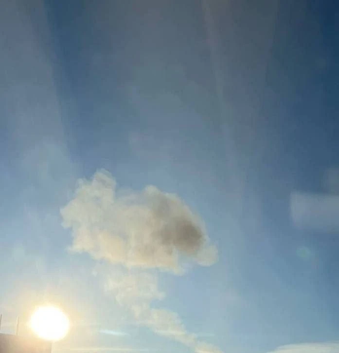 БПЛА атаковал жилой дом в соседнем Екатеринбурге.  На месте работают экстренные службы, эвакуированы