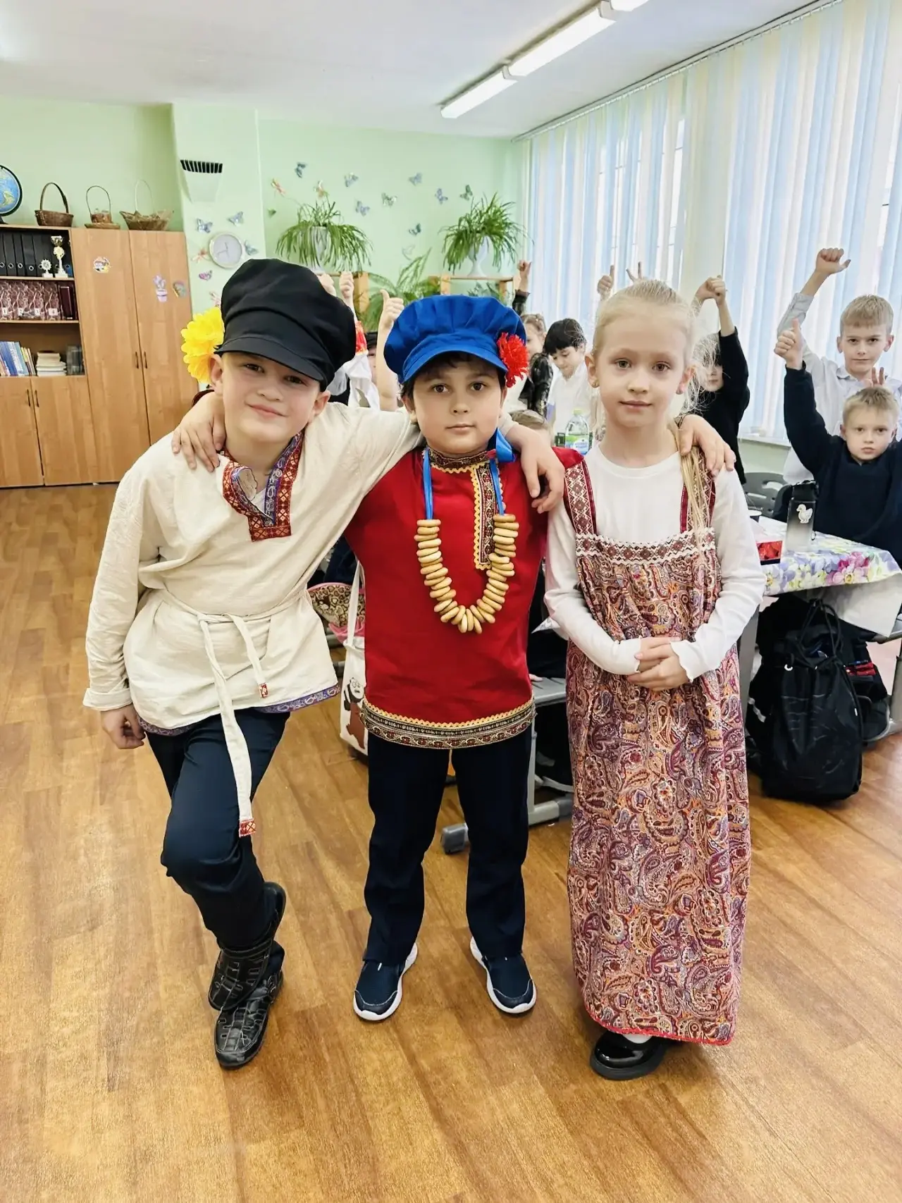 Как мы зиму провожали - Широкая Масленица в нашей школе!  ☀️В нашей школе прошла по-настоящему яркая