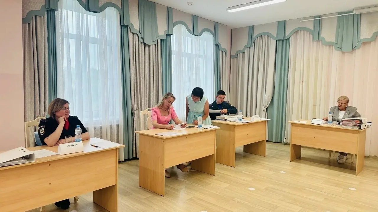 В детском саду успешно прошла приемка дошкольного учреждения к новому учебному году.
Сотрудники детс