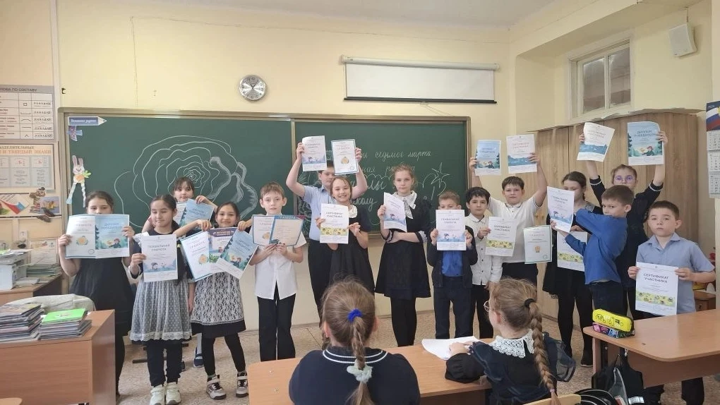 Доброй субботы. 4" г" спешит напомнить, что 4 четверть начинается с 6 апреля и продлится до 26 мая(н