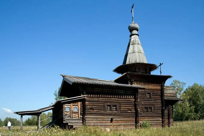 В Новосибирской области есть трехсотлетняя церковь. И построили ее русские первопроходц...