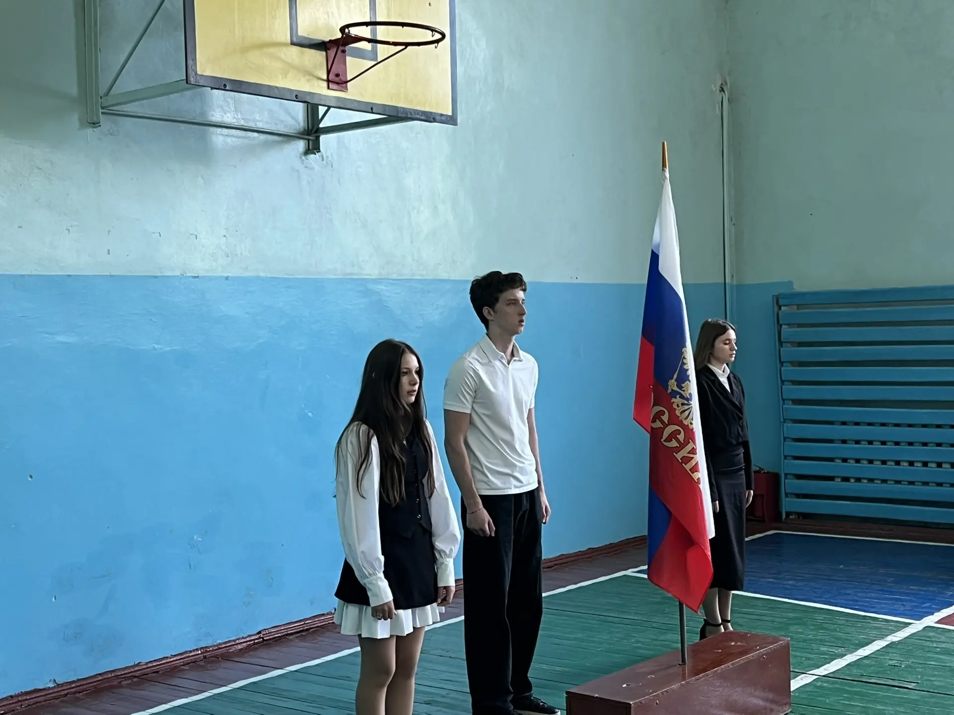 📚✨В понедельник в нашей школе состоялась традиционная линейка! 🎉 Наши ученики снова показали отлич