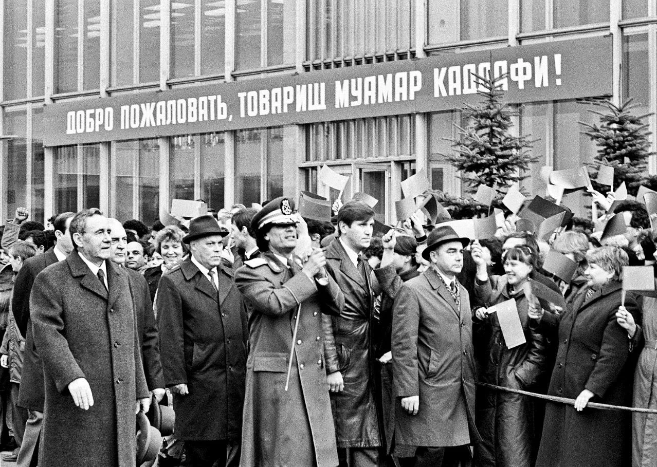 На этой фотографии третий (и последний) визит Муамара Каддафи в СССР, 1985 год.