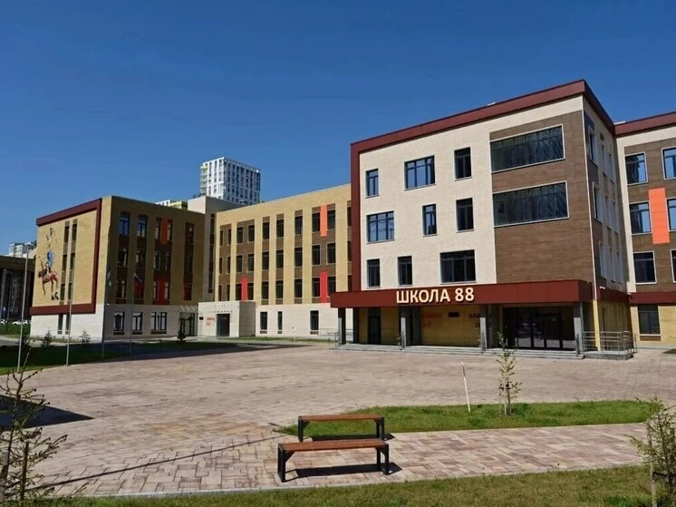 🏢 В Уфе открылась новая школа на 1225 мест

Глава Башкирии Радий Хабиров объявил о завершении строи
