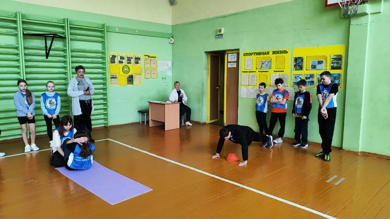 🗓️11 апреля в Кировском районе проходили муниципальные (районные) этапы "Всероссийской военно-патрио
