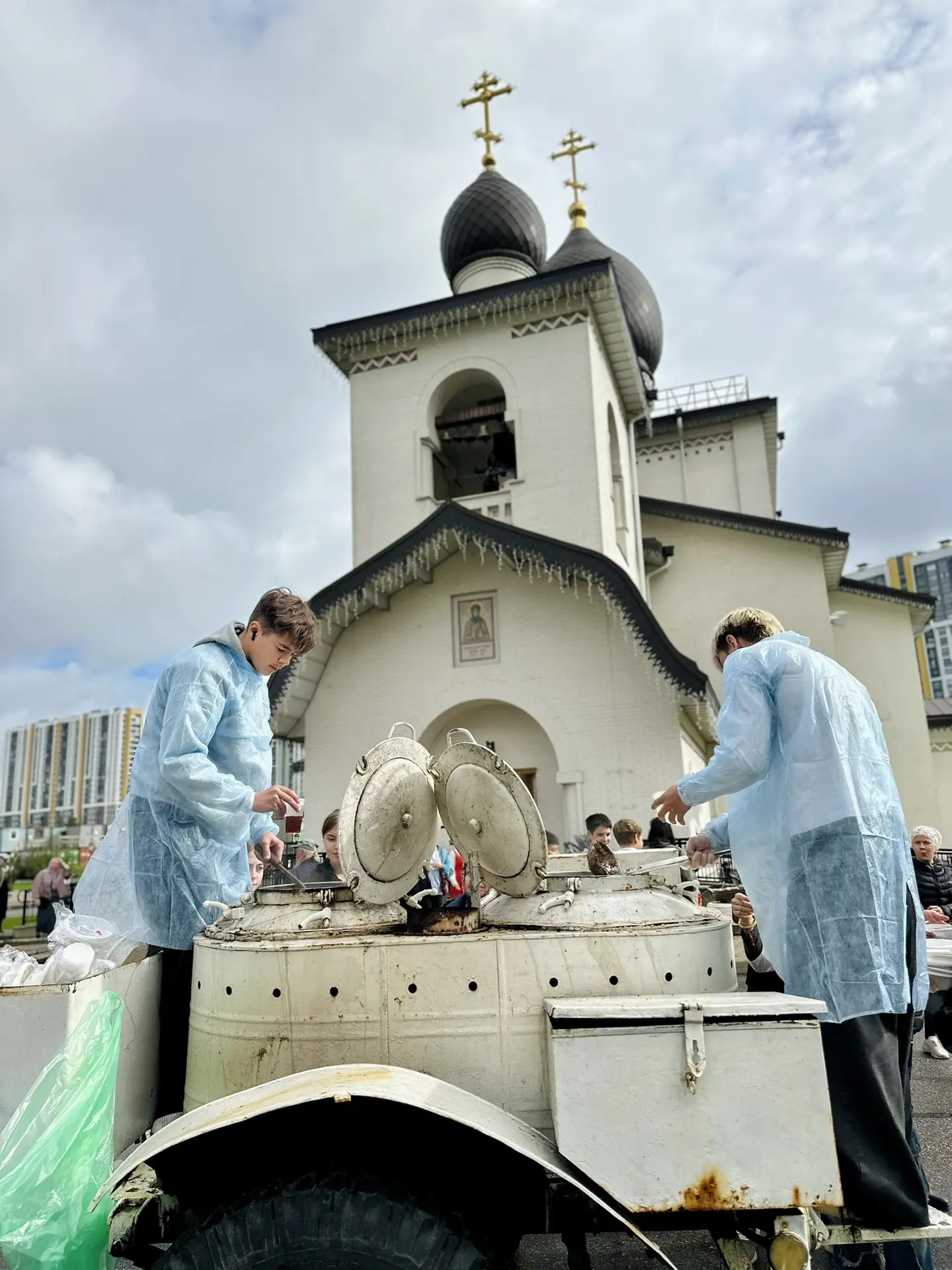 ❤️ Волонтёры: доброе дело в честь юбилея храма!