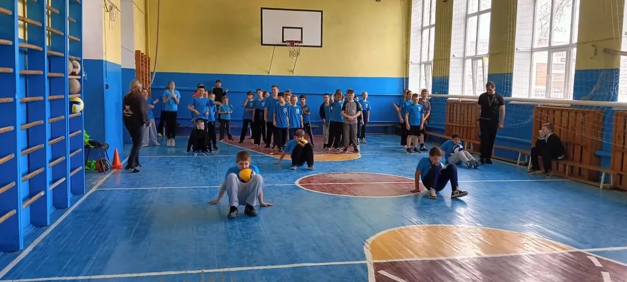 Будь здоров🏃‍♂️🏃‍♀️  Для учащихся 4-х классов прошли весёлые спортивные соревнования «Здоровые старт
